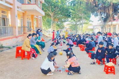 Sáng ngày 28/4/1025 Liên đội Y Jút làm lễ đập heo đất năm học 2024-2025